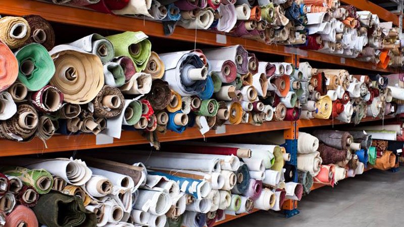 How to Request and Evaluate Fabric Swatches Before Bulk Production
