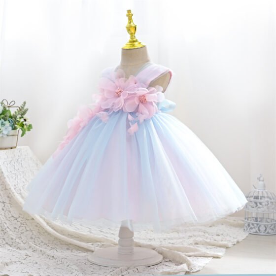 Wholesale girls lilac sleeveless tulle baby princess dress three-quarter angle view