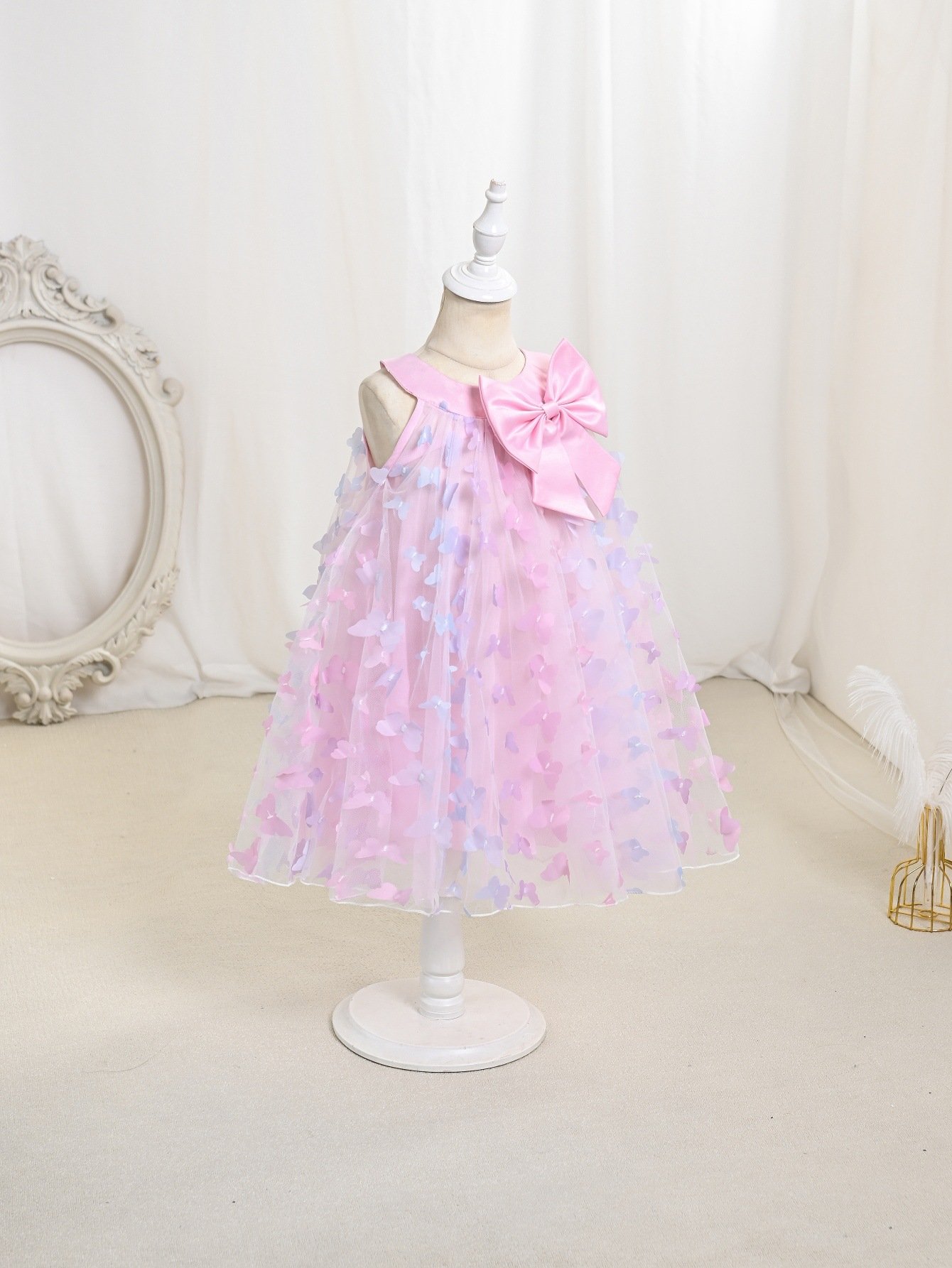 Girls butterfly princess dress — close-up of 3D butterfly appliqué